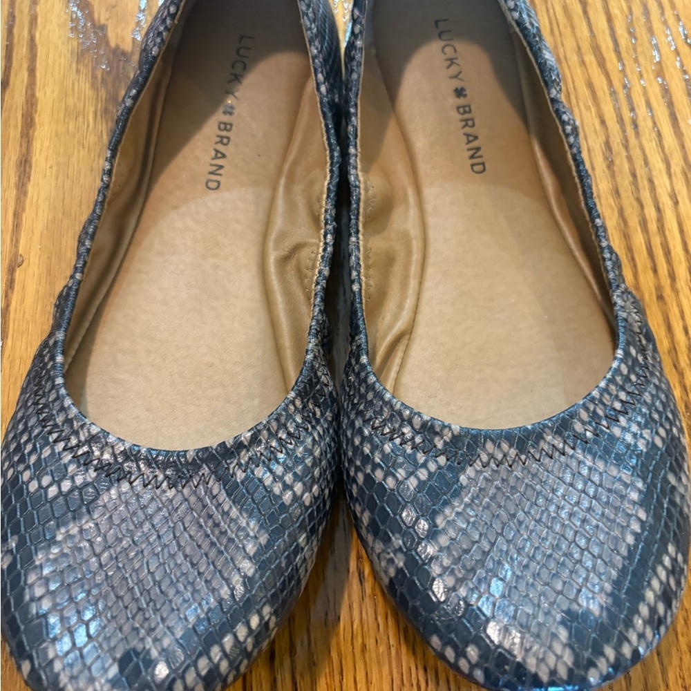 Lucky Brand faux snake print flats, grey and black, size 8.5